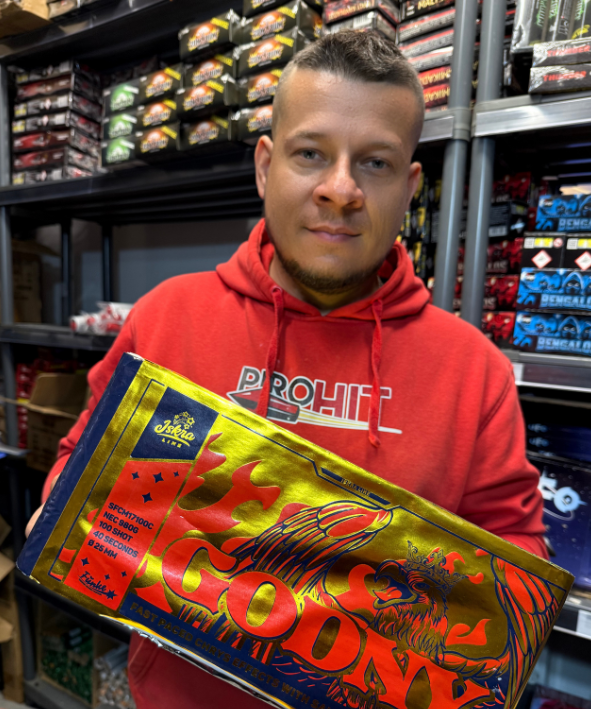 Welk vuurwerk moet ik kiezen?? Aanbevolen vuurwerksets door Machony voor oudejaarsavond 2025